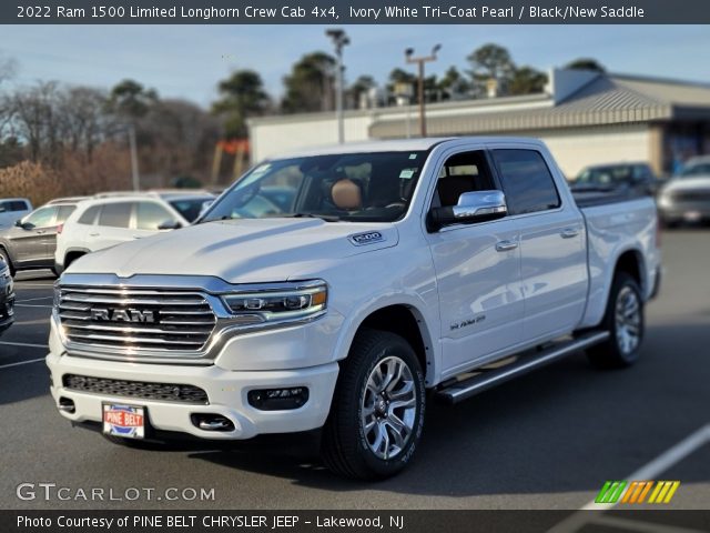 2022 Ram 1500 Limited Longhorn Crew Cab 4x4 in Ivory White Tri-Coat Pearl