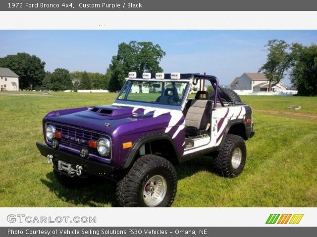 1972 Ford Bronco 4x4 in Custom Purple