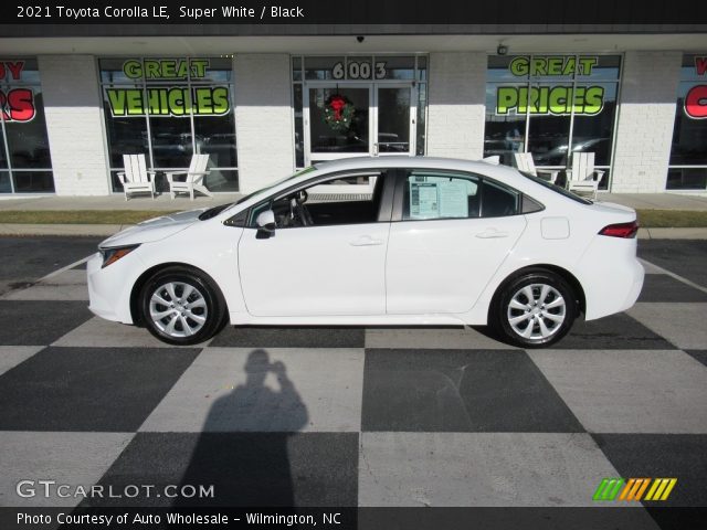 2021 Toyota Corolla LE in Super White