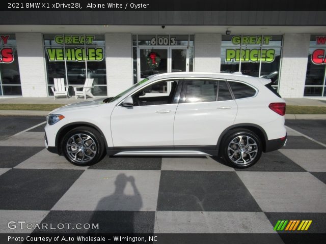 2021 BMW X1 xDrive28i in Alpine White