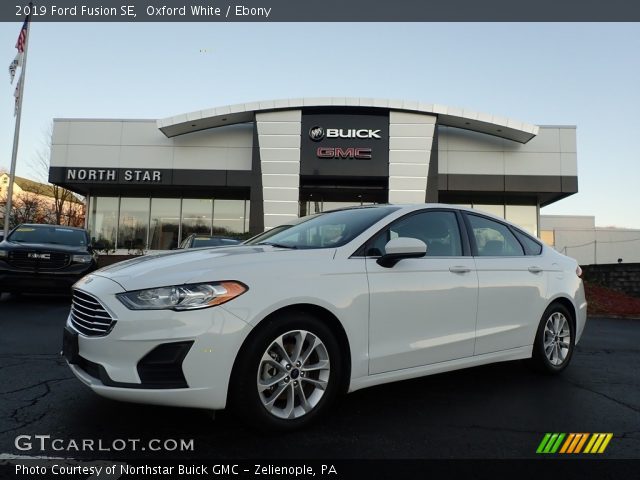 2019 Ford Fusion SE in Oxford White