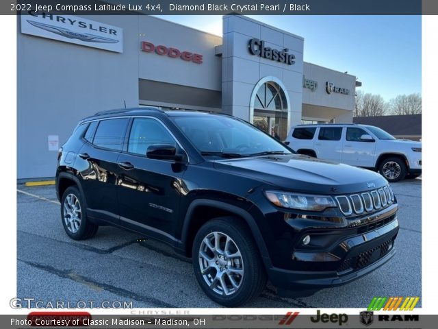 2022 Jeep Compass Latitude Lux 4x4 in Diamond Black Crystal Pearl