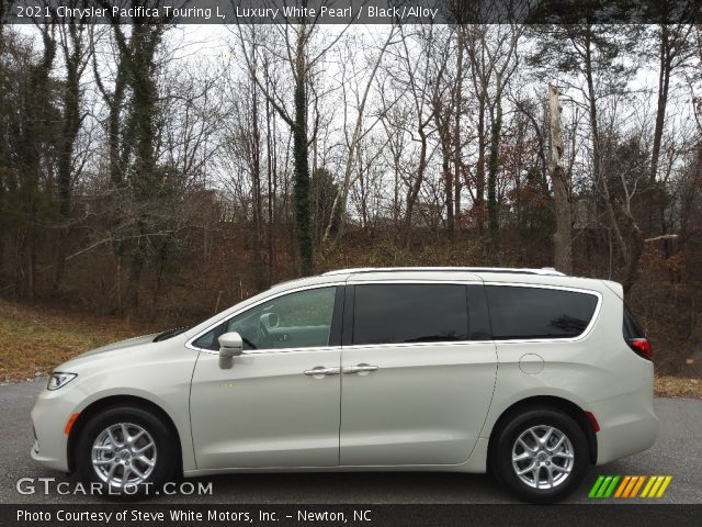 2021 Chrysler Pacifica Touring L in Luxury White Pearl
