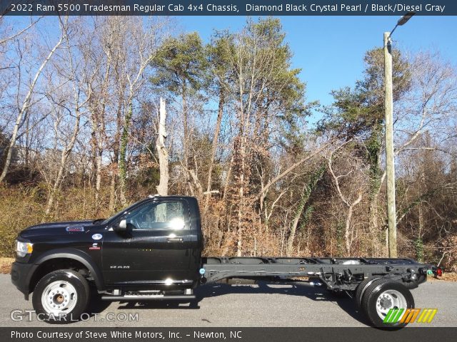 2022 Ram 5500 Tradesman Regular Cab 4x4 Chassis in Diamond Black Crystal Pearl