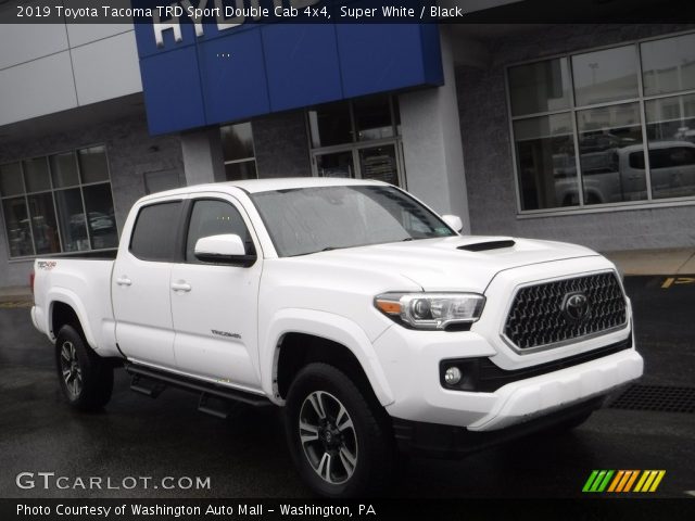 2019 Toyota Tacoma TRD Sport Double Cab 4x4 in Super White