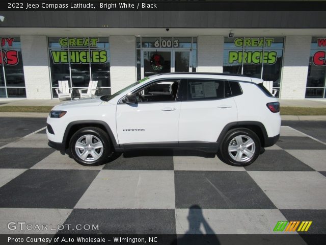 2022 Jeep Compass Latitude in Bright White