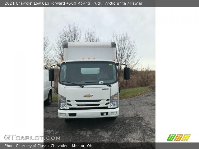 2021 Chevrolet Low Cab Forward 4500 Moving Truck in Arctic White