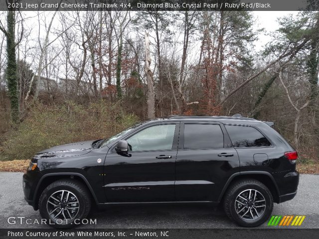 2021 Jeep Grand Cherokee Trailhawk 4x4 in Diamond Black Crystal Pearl