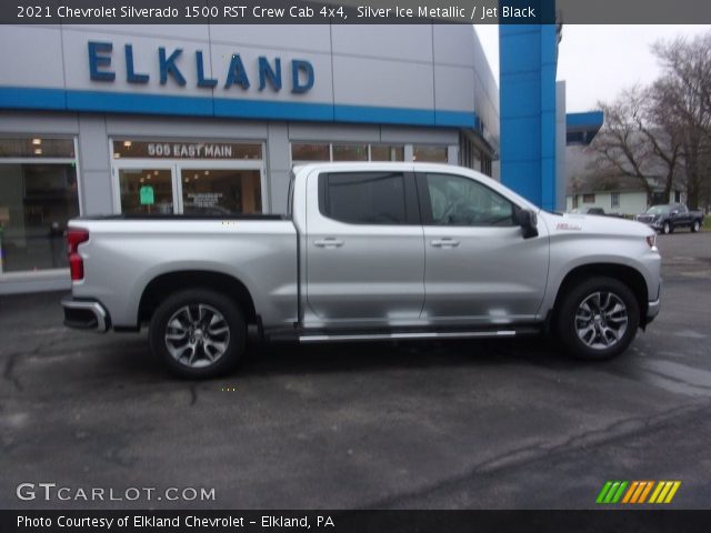 2021 Chevrolet Silverado 1500 RST Crew Cab 4x4 in Silver Ice Metallic