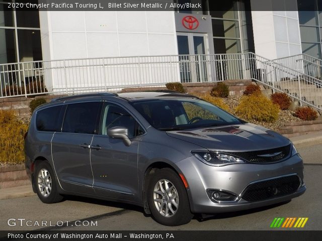 2020 Chrysler Pacifica Touring L in Billet Silver Metallic