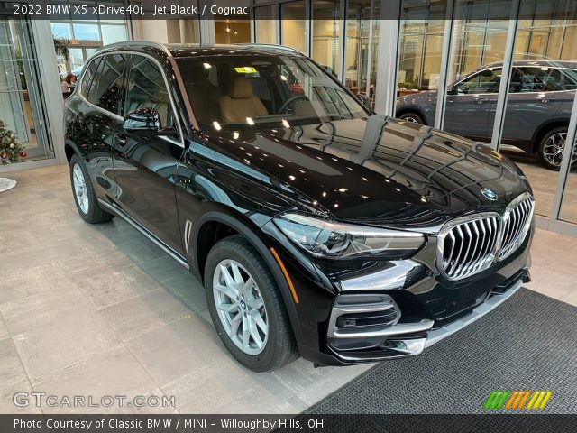 2022 BMW X5 xDrive40i in Jet Black