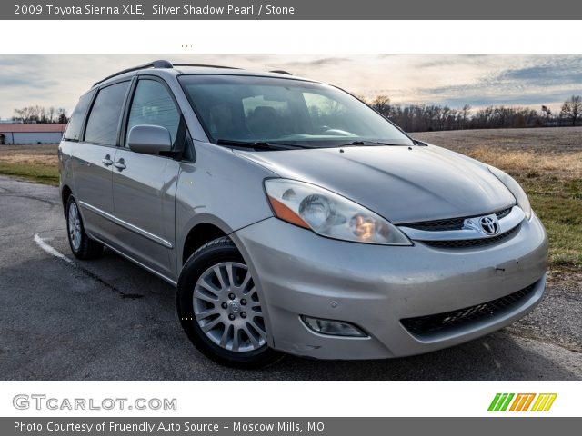 2009 Toyota Sienna XLE in Silver Shadow Pearl