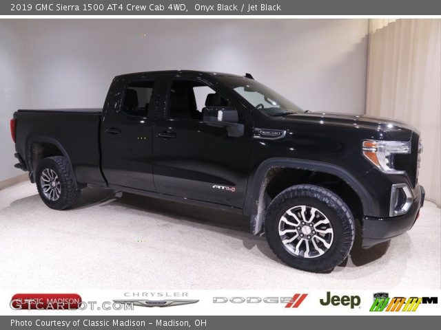 2019 GMC Sierra 1500 AT4 Crew Cab 4WD in Onyx Black