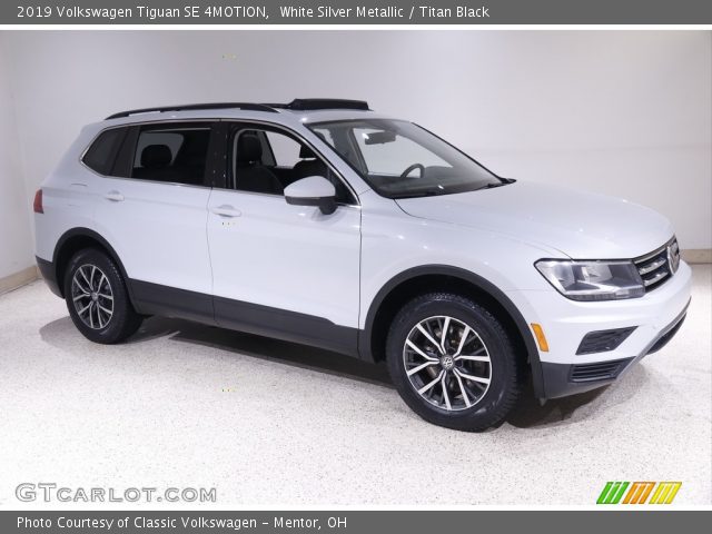 2019 Volkswagen Tiguan SE 4MOTION in White Silver Metallic