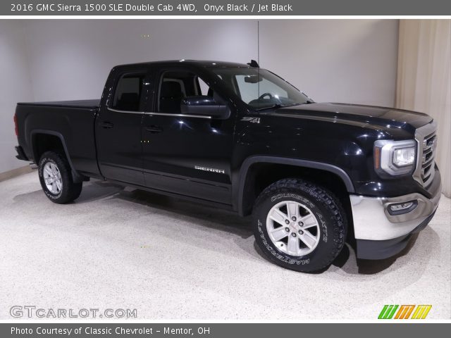 2016 GMC Sierra 1500 SLE Double Cab 4WD in Onyx Black