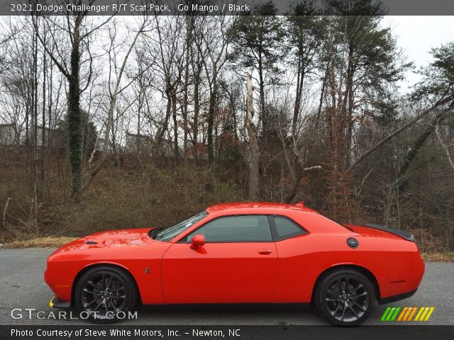 2021 Dodge Challenger R/T Scat Pack in Go Mango
