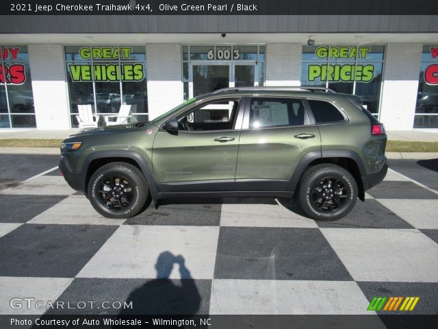 2021 Jeep Cherokee Traihawk 4x4 in Olive Green Pearl