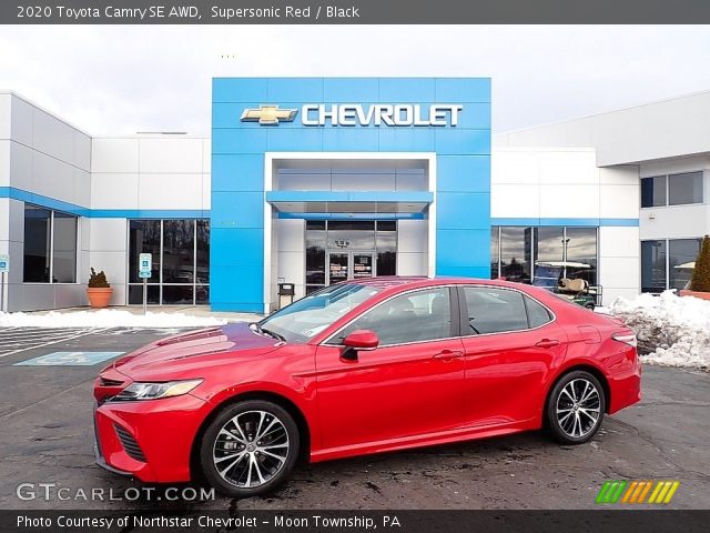 2020 Toyota Camry SE AWD in Supersonic Red