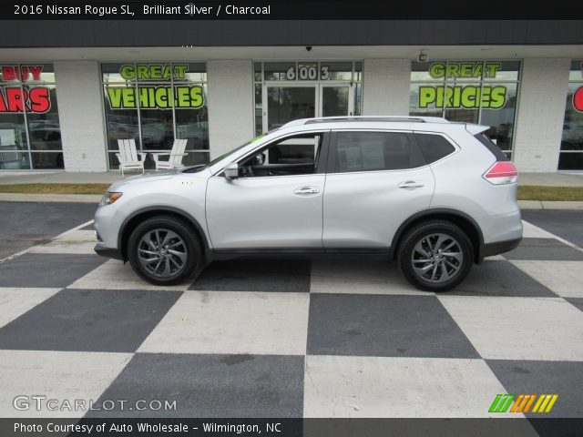 2016 Nissan Rogue SL in Brilliant Silver