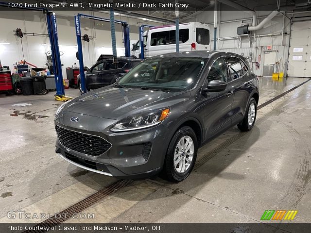 2020 Ford Escape SE 4WD in Magnetic Metallic