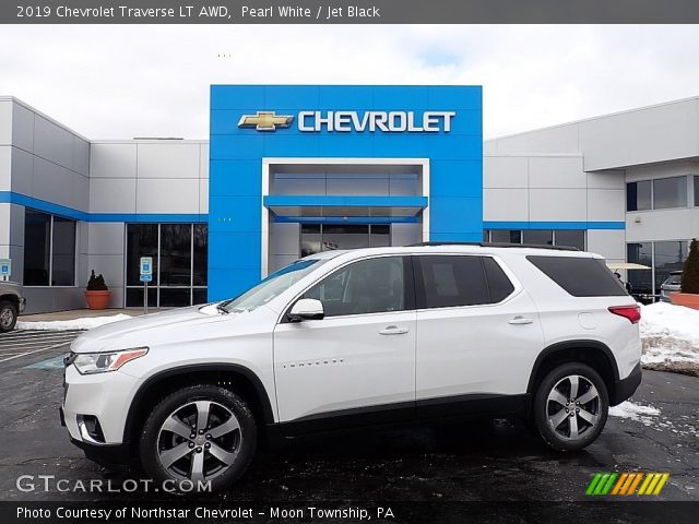 2019 Chevrolet Traverse LT AWD in Pearl White
