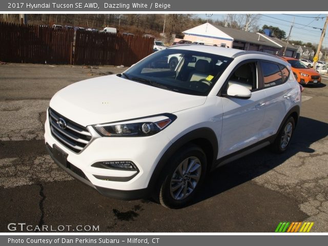 2017 Hyundai Tucson SE AWD in Dazzling White