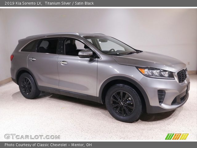 2019 Kia Sorento LX in Titanium Silver