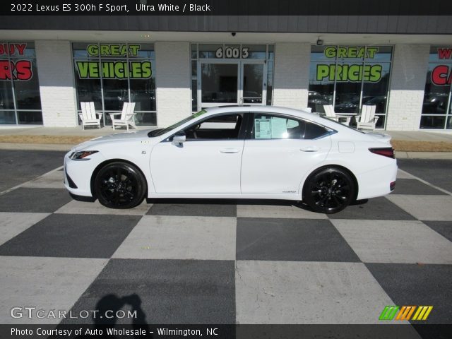 2022 Lexus ES 300h F Sport in Ultra White