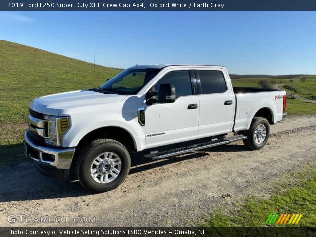 2019 Ford F250 Super Duty XLT Crew Cab 4x4 in Oxford White