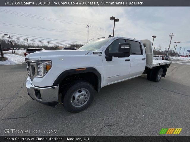 2022 GMC Sierra 3500HD Pro Crew Cab 4WD Chassis in Summit White