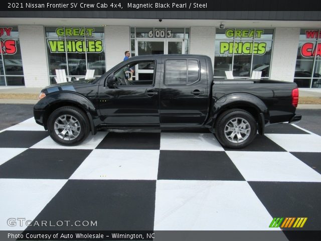 2021 Nissan Frontier SV Crew Cab 4x4 in Magnetic Black Pearl