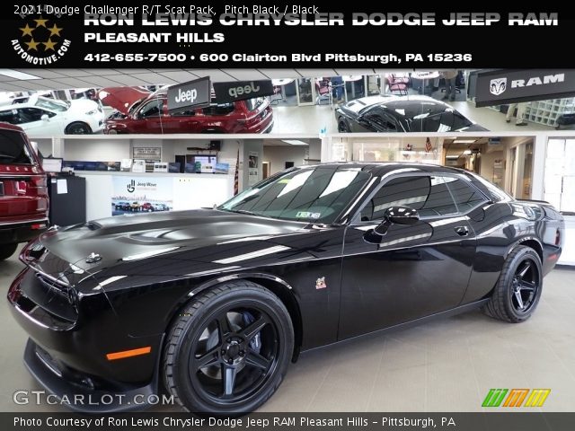 2021 Dodge Challenger R/T Scat Pack in Pitch Black