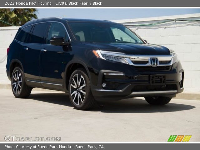 2022 Honda Pilot Touring in Crystal Black Pearl