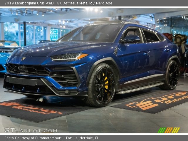2019 Lamborghini Urus AWD in Blu Astraeus Metallic