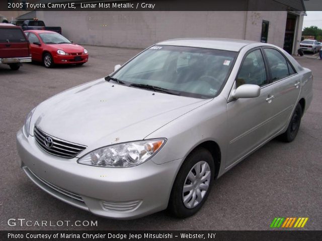 2005 Toyota Camry LE in Lunar Mist Metallic