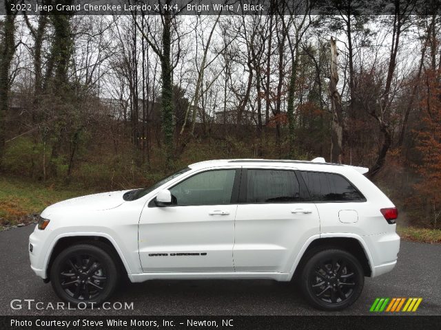 2022 Jeep Grand Cherokee Laredo X 4x4 in Bright White