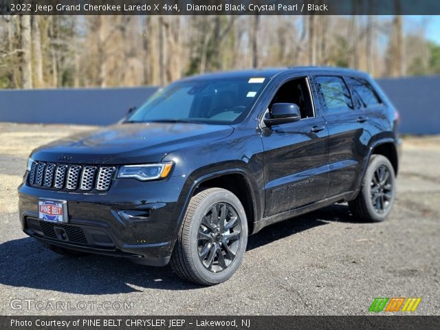 2022 Jeep Grand Cherokee Laredo X 4x4 in Diamond Black Crystal Pearl