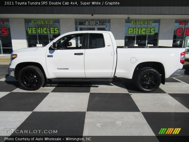 2021 Toyota Tundra SR5 Double Cab 4x4 in Super White