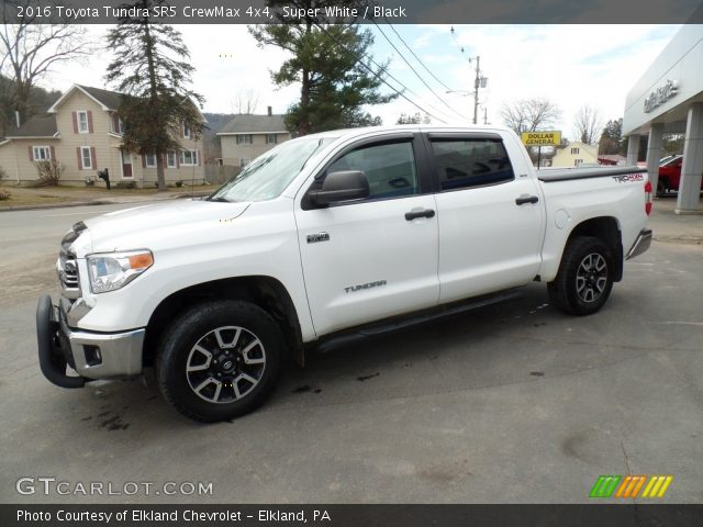 2016 Toyota Tundra SR5 CrewMax 4x4 in Super White