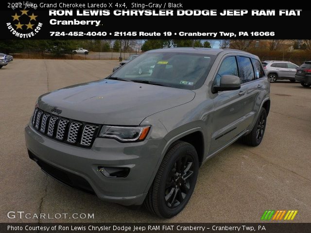 2022 Jeep Grand Cherokee Laredo X 4x4 in Sting-Gray