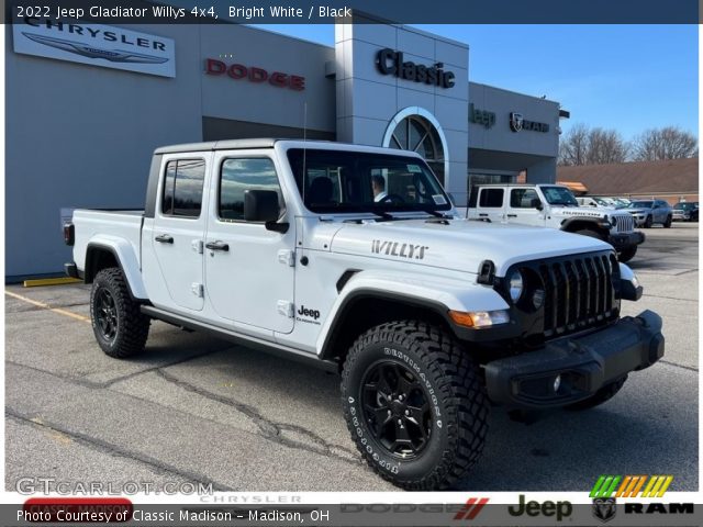 2022 Jeep Gladiator Willys 4x4 in Bright White