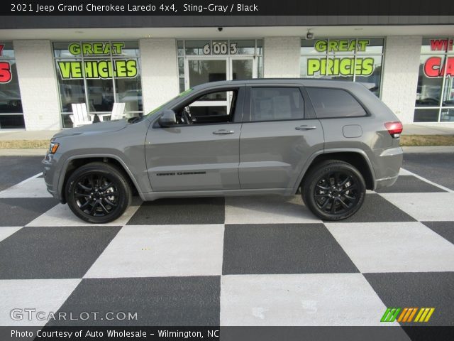 2021 Jeep Grand Cherokee Laredo 4x4 in Sting-Gray
