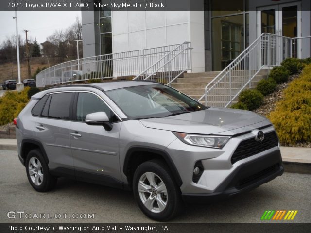 2021 Toyota RAV4 XLE AWD in Silver Sky Metallic