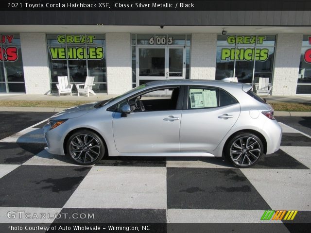 2021 Toyota Corolla Hatchback XSE in Classic Silver Metallic