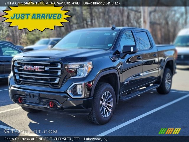 2019 GMC Sierra 1500 AT4 Crew Cab 4WD in Onyx Black