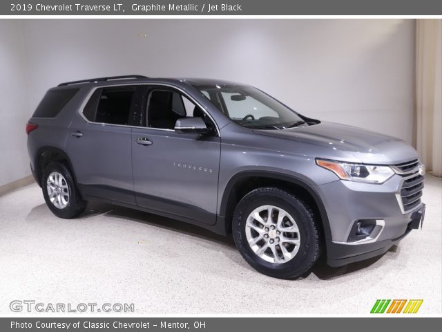 2019 Chevrolet Traverse LT in Graphite Metallic