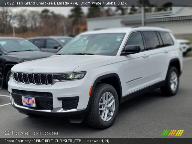 2022 Jeep Grand Cherokee L Laredo 4x4 in Bright White