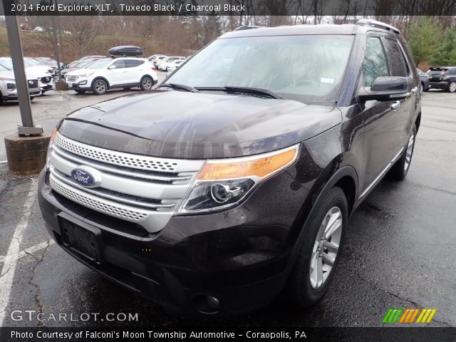 2014 Ford Explorer XLT in Tuxedo Black
