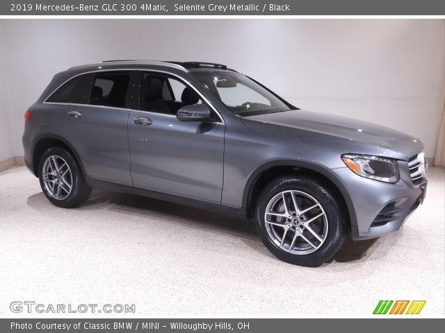 2019 Mercedes-Benz GLC 300 4Matic in Selenite Grey Metallic