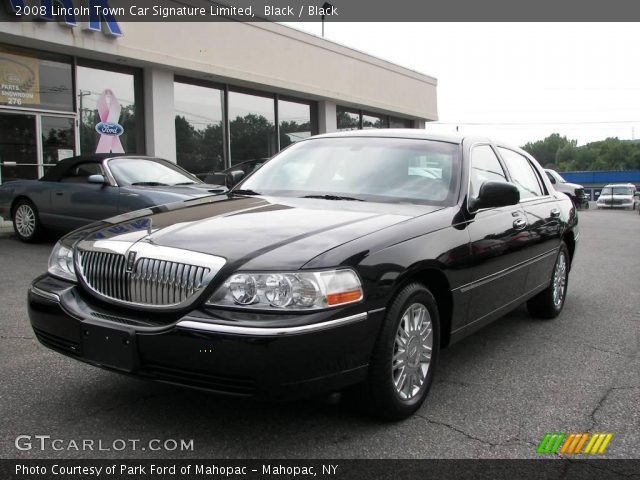 2008 Lincoln Town Car Signature Limited in Black